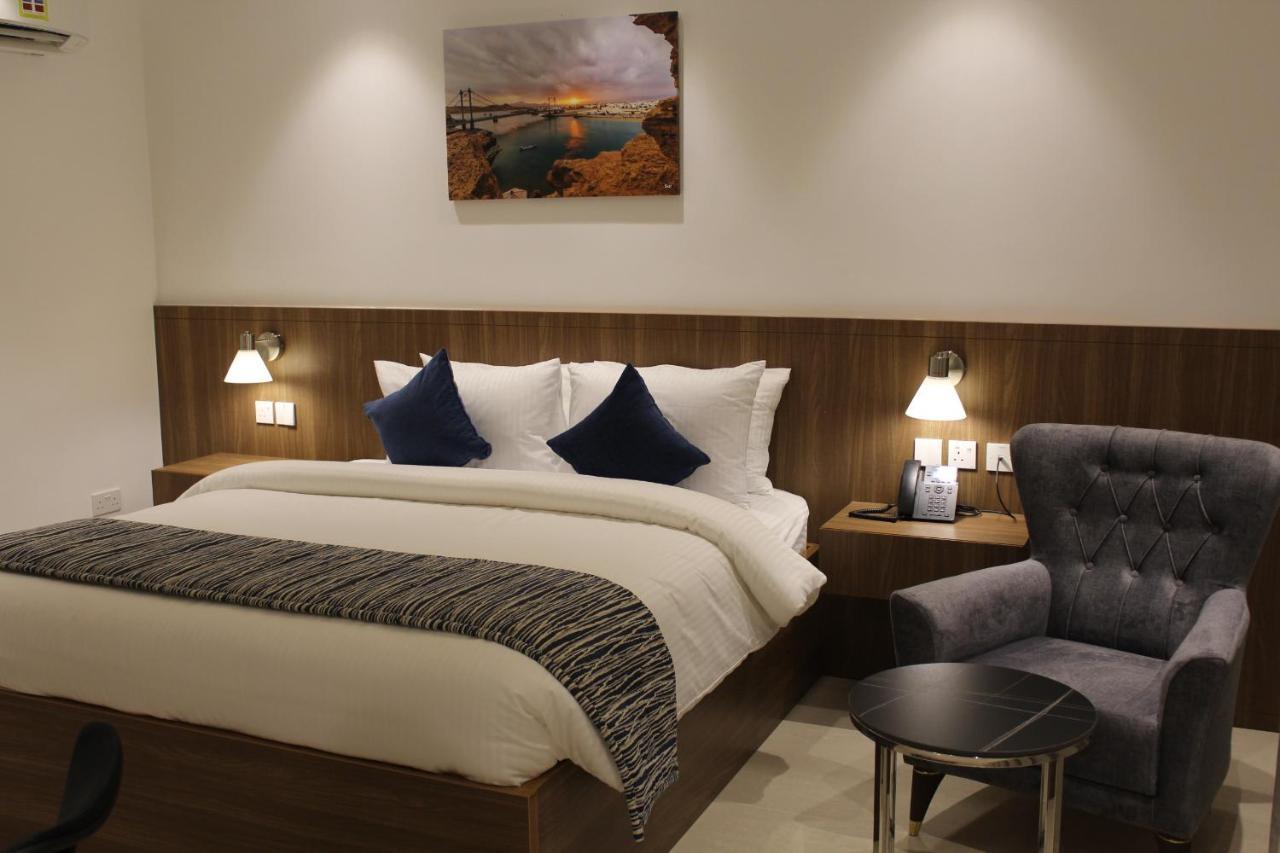 Duqm Express Hotel Екстериор снимка