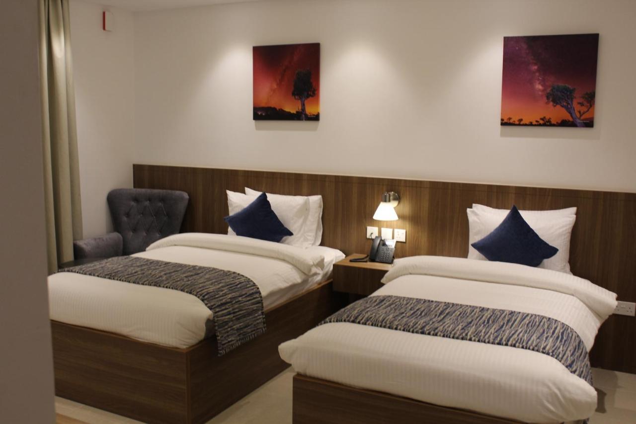 Duqm Express Hotel Екстериор снимка