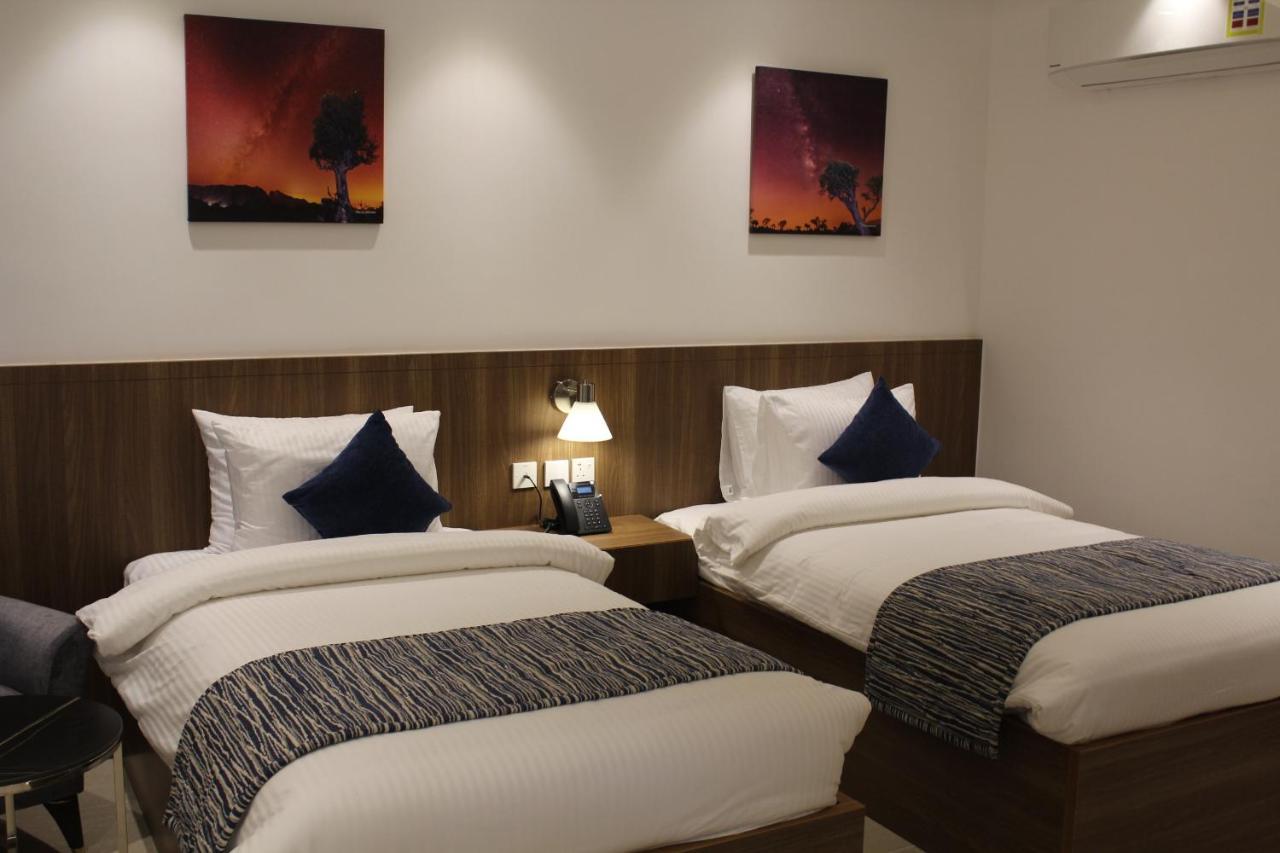 Duqm Express Hotel Екстериор снимка