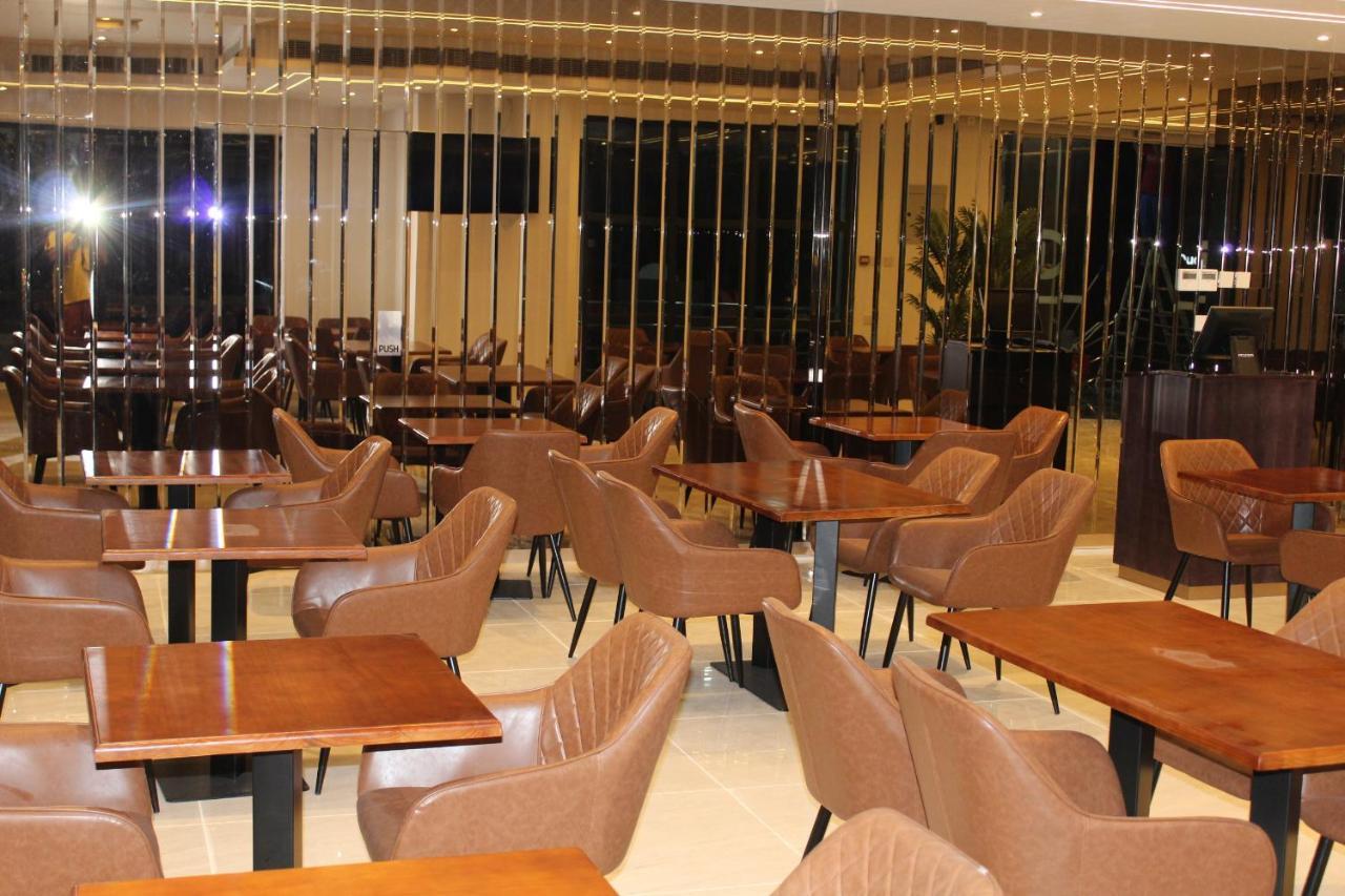 Duqm Express Hotel Екстериор снимка